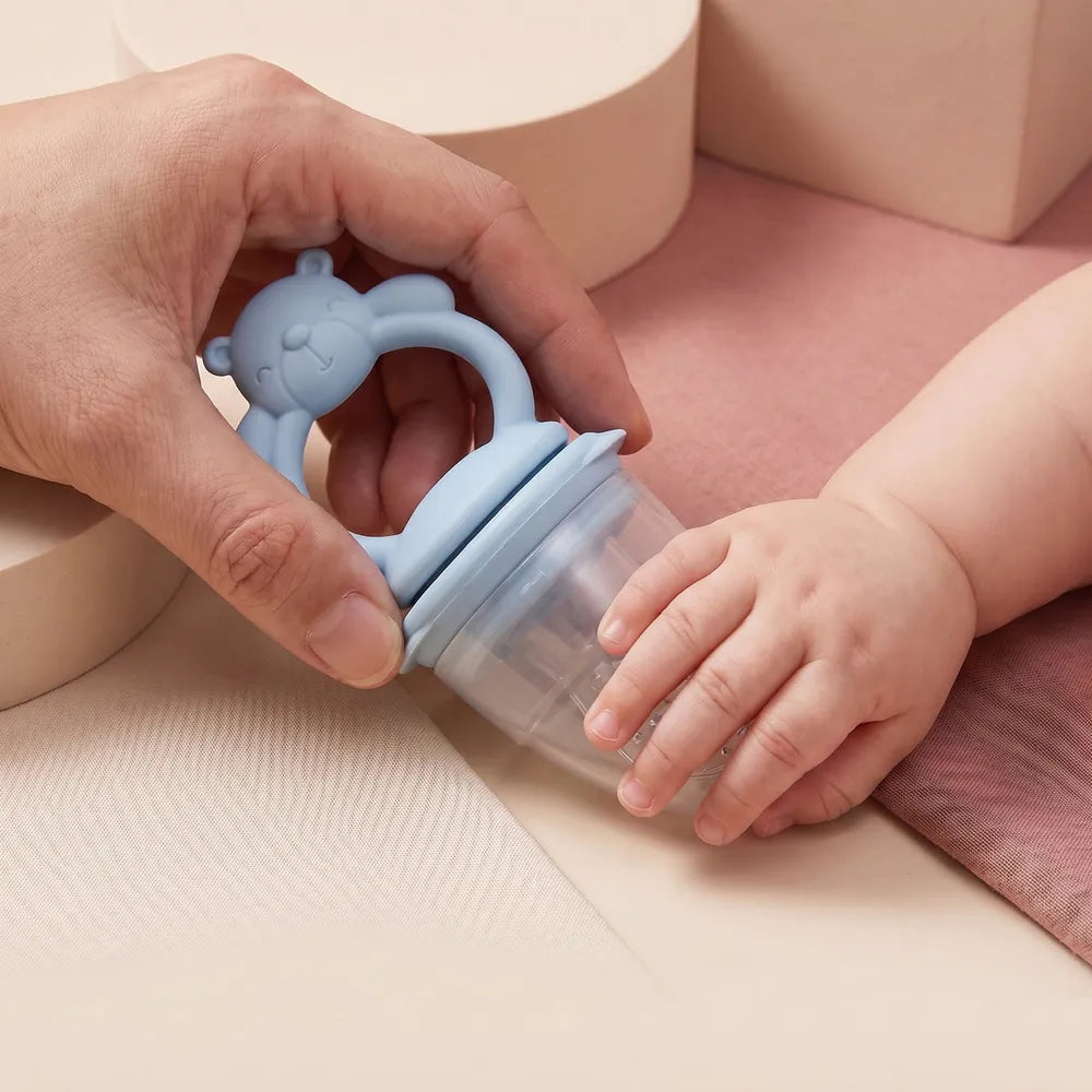 Bébé tient tout seul